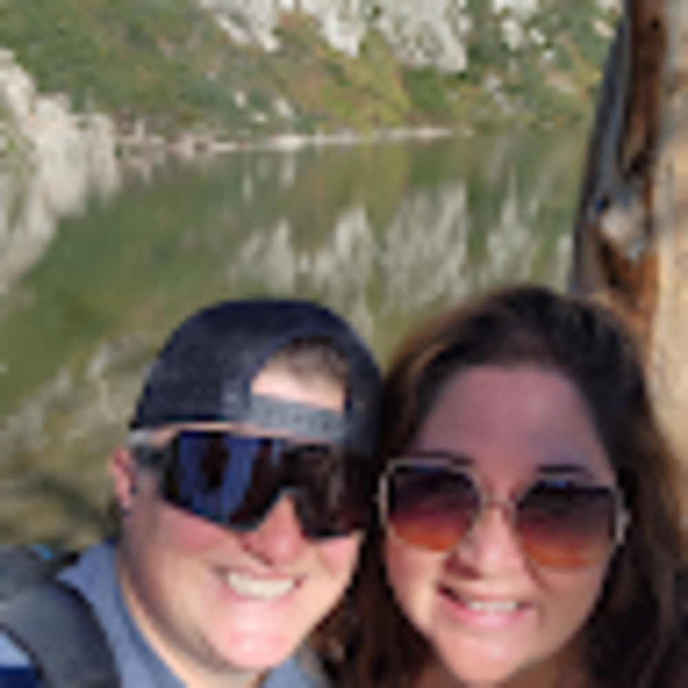 Meet your Posher, Sayra